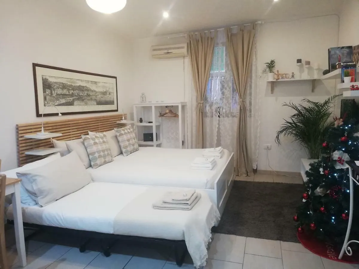 Apartment Lorenzo'S Art Studio Naples Italy